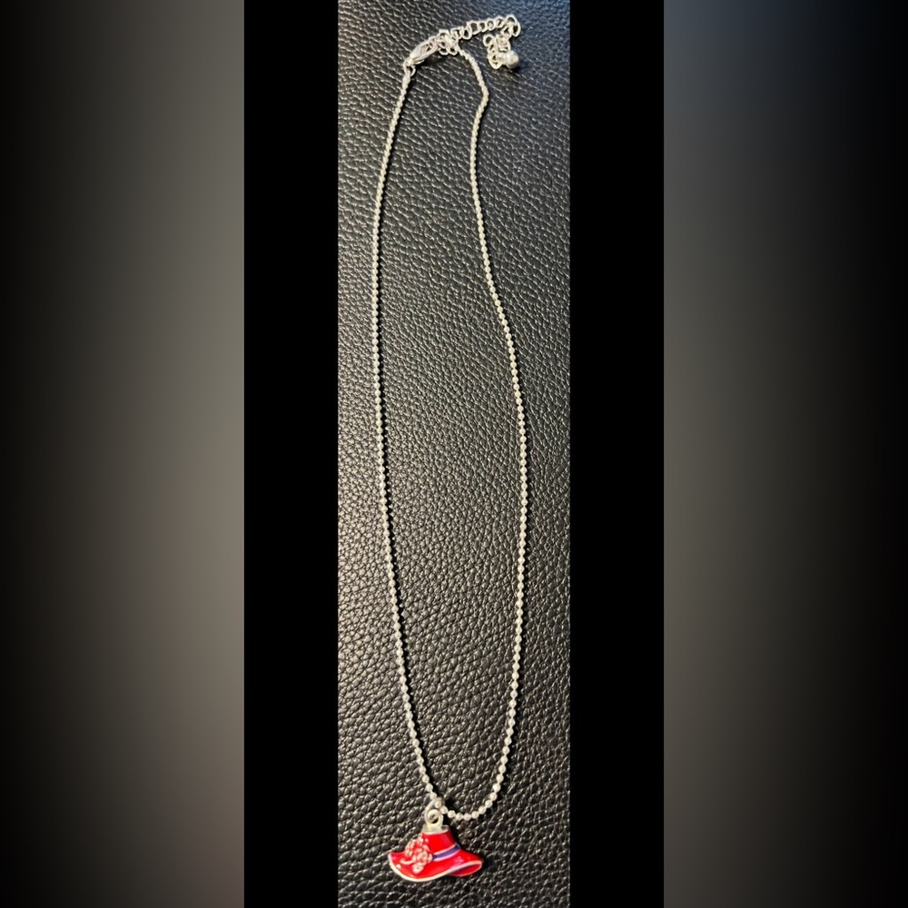 🍄New Vintage Elegant Red Hat Society Fashion Charm Necklace Safety Clasp